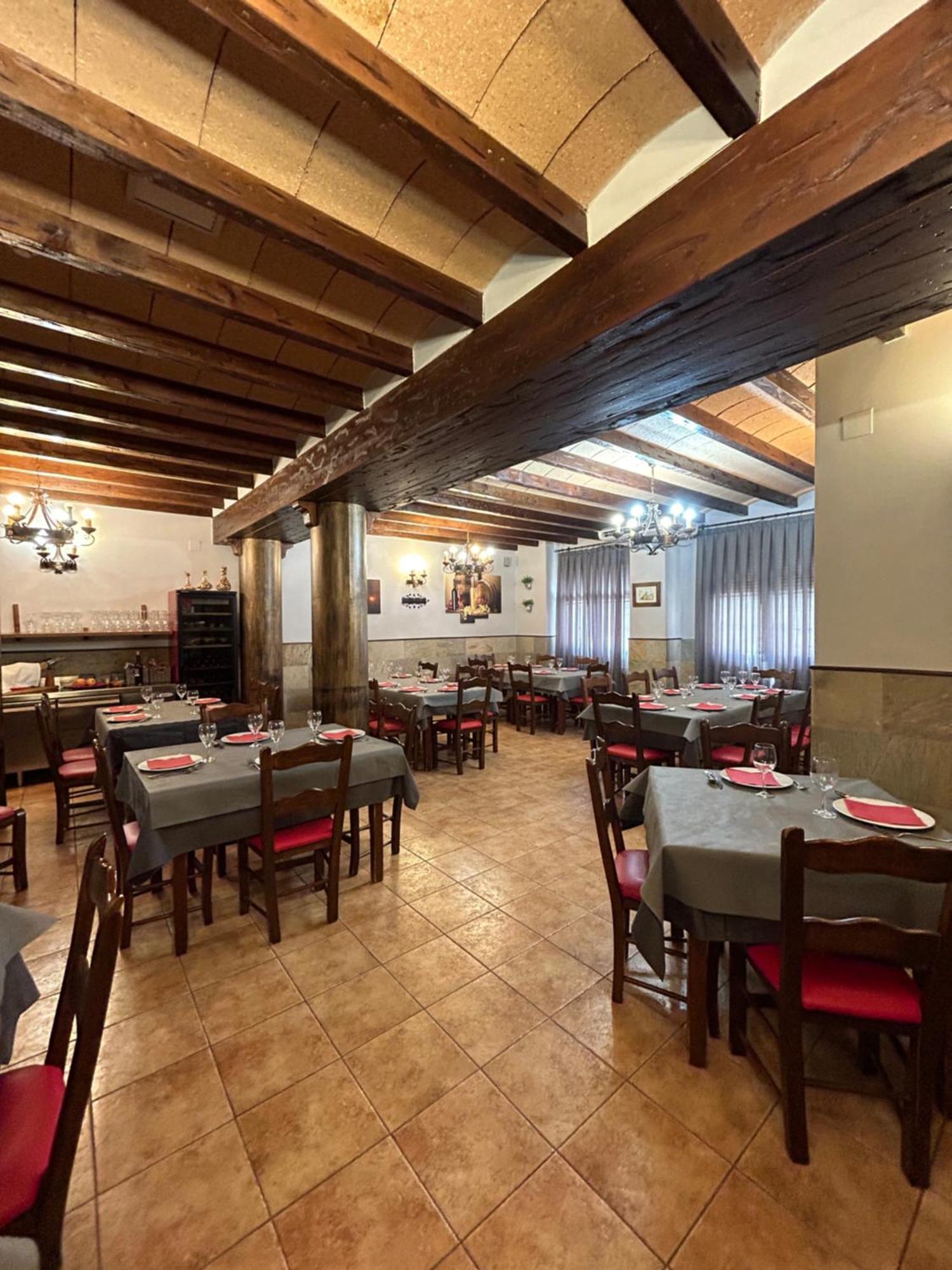 Hostal Restaurante Morote Cano Lezuza ภายนอก รูปภาพ